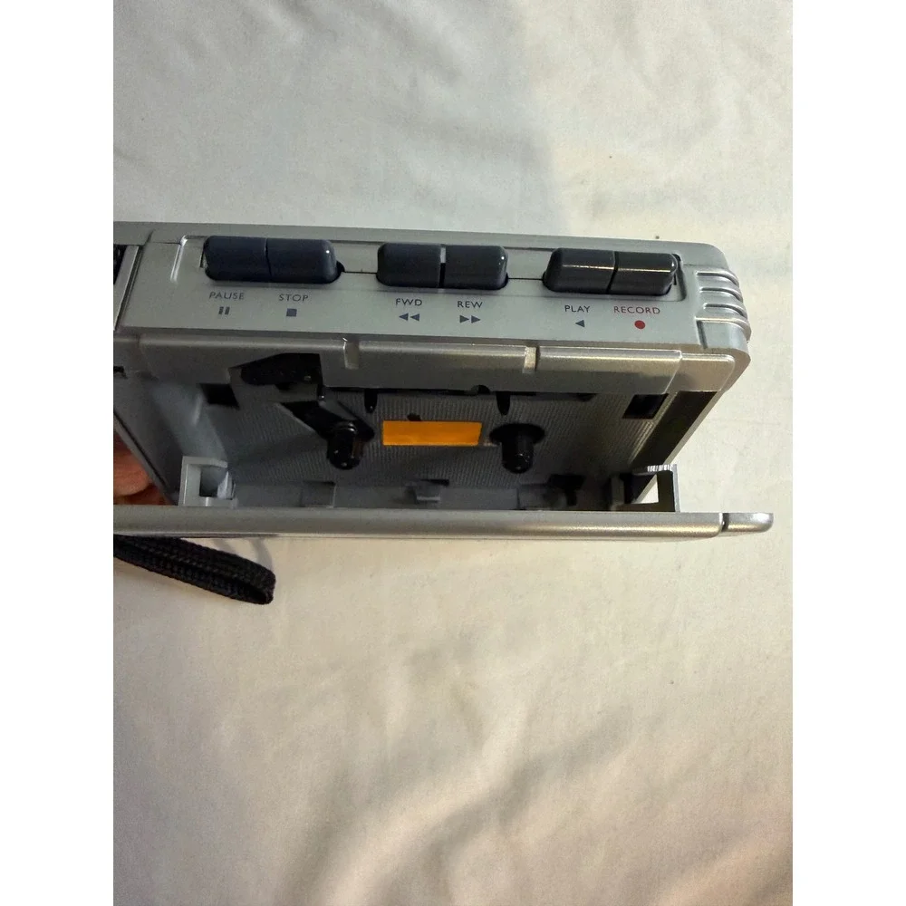 Memorex VOX Voice Activated System Cassette Recorder Silver Portable BuiltIn Spk - Picture 2 of 5